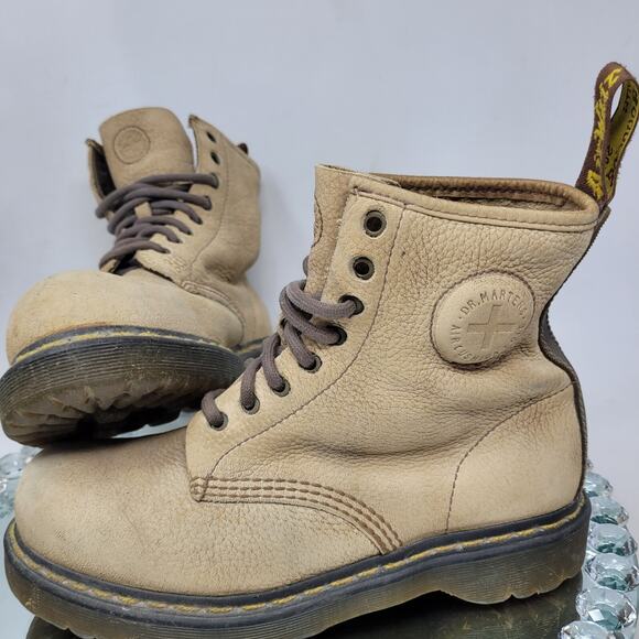 Dr Martens RONNIE Nubuck Boot 8-Hole Air Cushion Sole Men’s 8, Womens 9, EU 41
